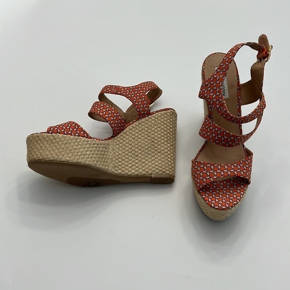 STEVE Maden Jenny wedge shoe size 10 butterfly fabric 5” high - Picture 8 of 17